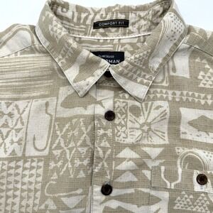 Quicksilver Waterman Collection Comfort Fit Men's Fish Hawaiian M Short Sleeve